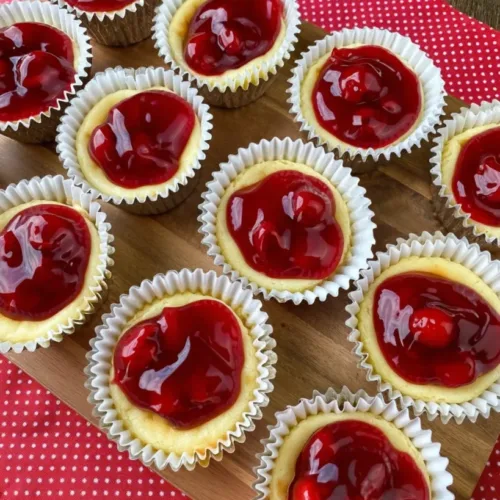 mini cheesecakes with vanilla wafers 2026 09 02 165000 819x1024 1 Mini Cheesecakes with Vanilla Wafers